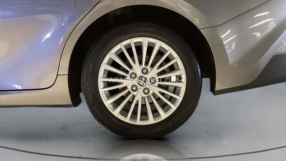 Toyota Camry 2025 for Sale in Sharjah Image-10