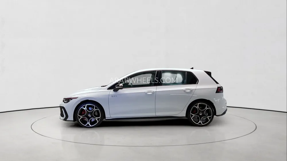 Volkswagen Golf 2025 for Sale in Sharjah Image-8