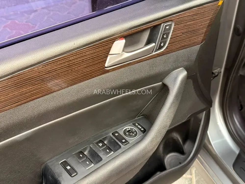 Hyundai Sonata 2018 for Sale in Sharjah Image-10