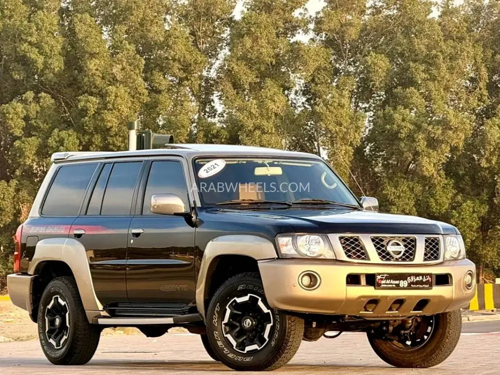 Nissan Patrol 2021 for Sale in Sharjah Image-4