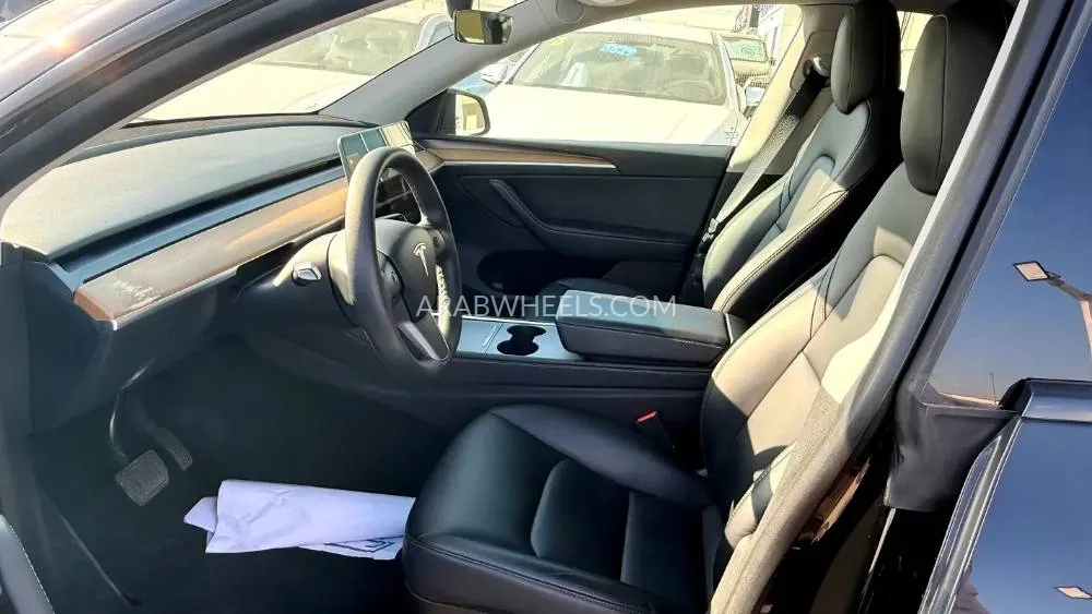 Tesla Model Y 2022 for Sale in Dubai Image-17