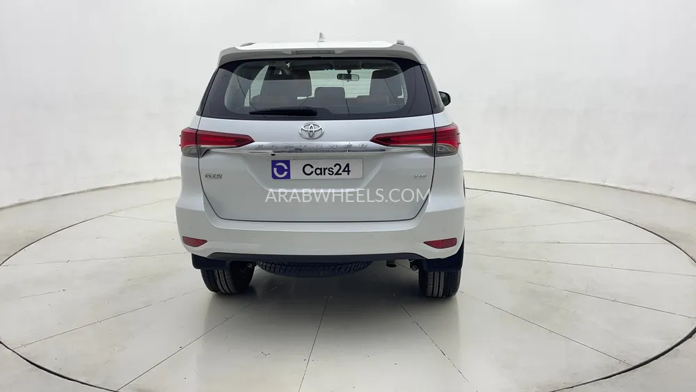 Toyota Fortuner 2023 for Sale in Dubai Image-4