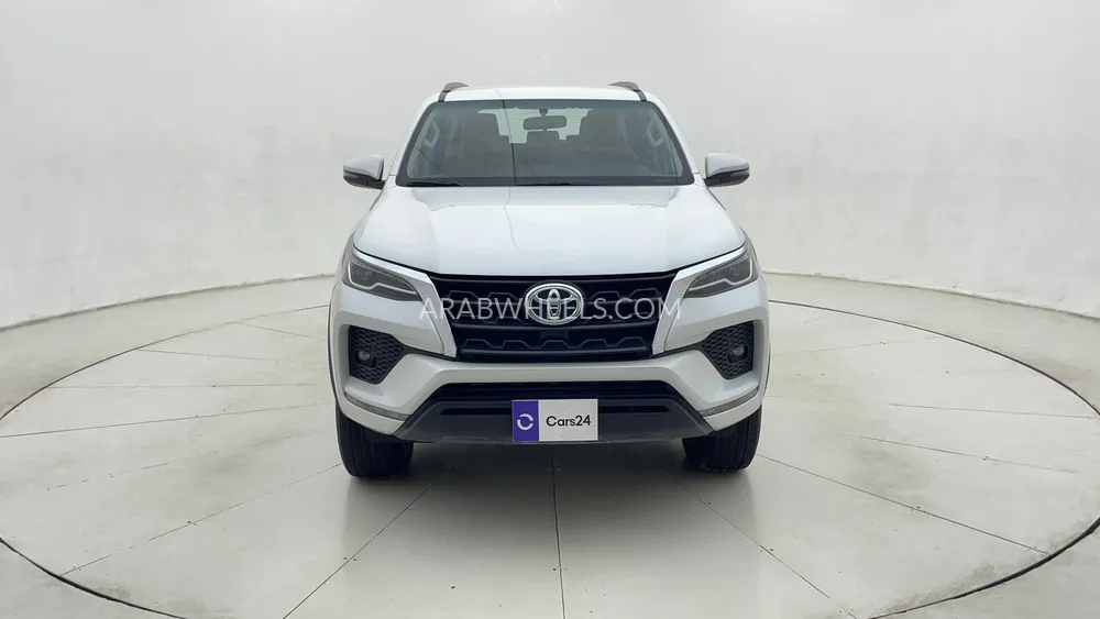 Toyota Fortuner 2023 for Sale in Dubai Image-8