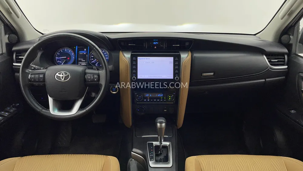 Toyota Fortuner 2023 for Sale in Dubai Image-12
