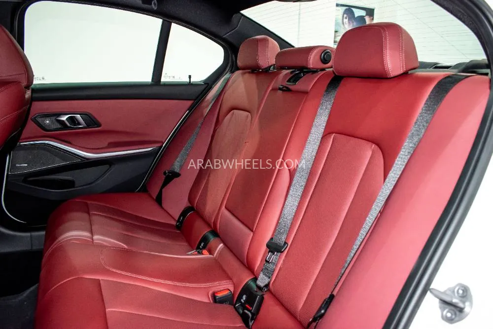 بي إم دبليو الفئة الثالثة 2026 for Sale in أبو ظبي Image-6