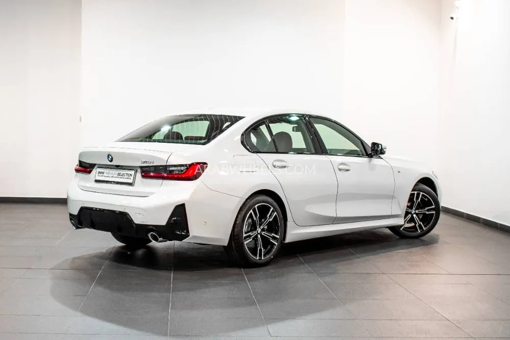 بي إم دبليو الفئة الثالثة 2026 for Sale in أبو ظبي Image-14