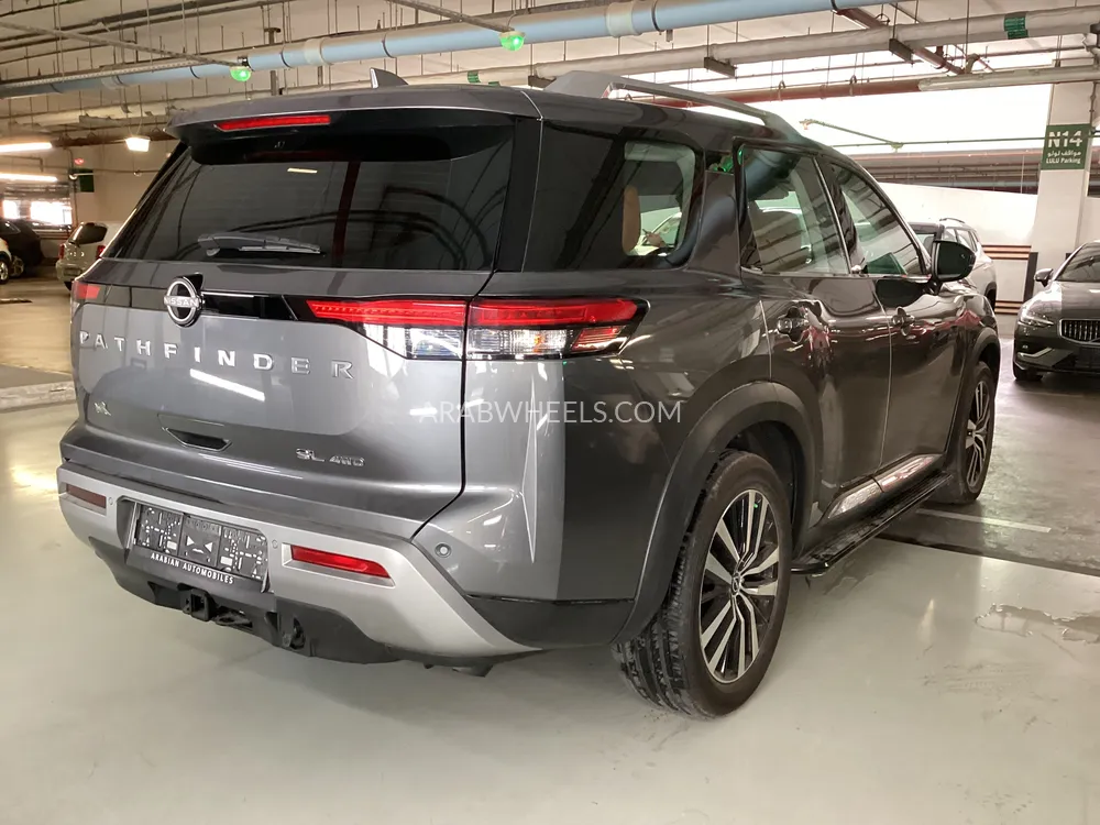 Nissan Pathfinder 2024 for Sale in Sharjah Image-4