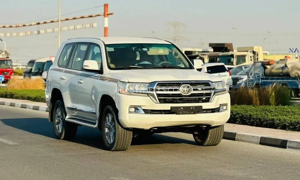Toyota Land Cruiser 2018 for Sale in Dubai Image-2
