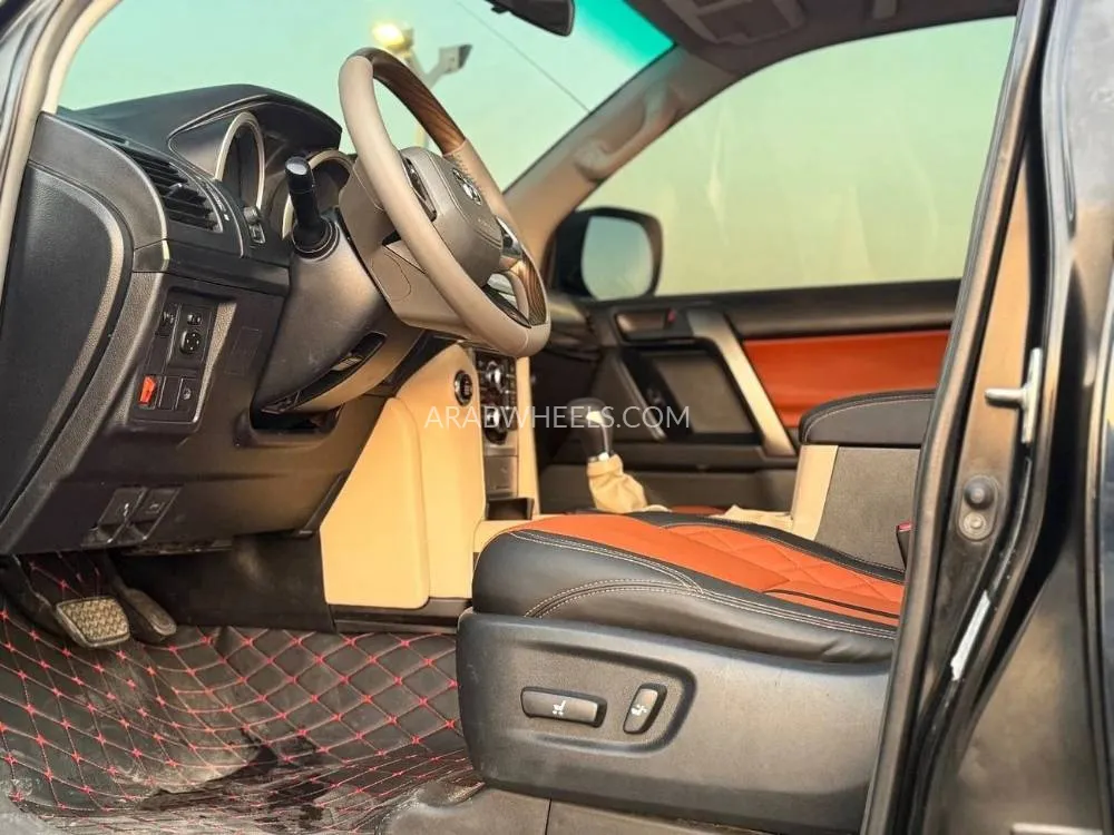 Toyota Land Cruiser Prado 2013 for Sale in Dubai Image-9