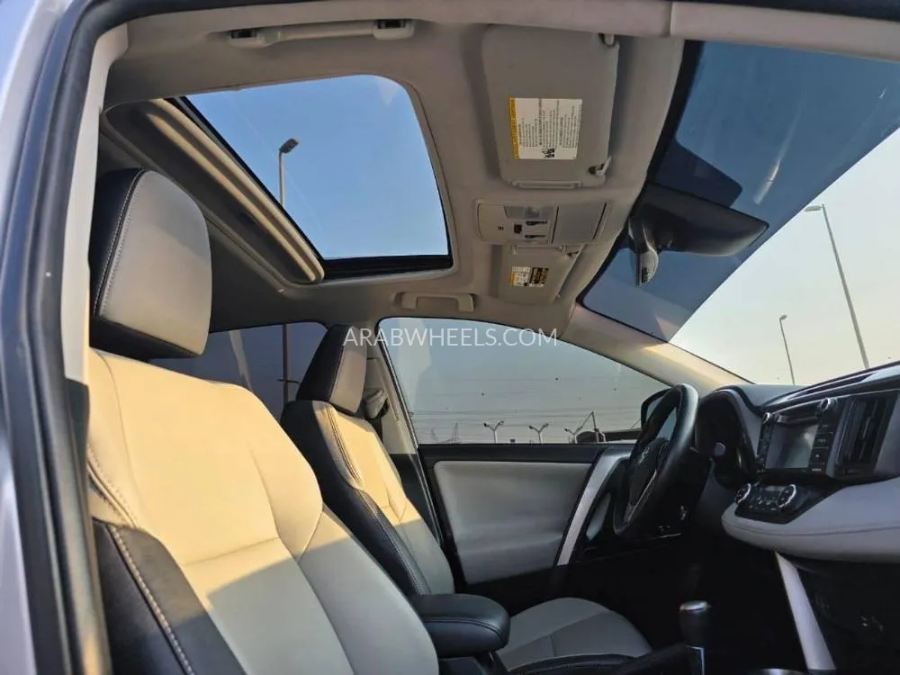 Toyota Rav4 2016 for Sale in Dubai Image-10