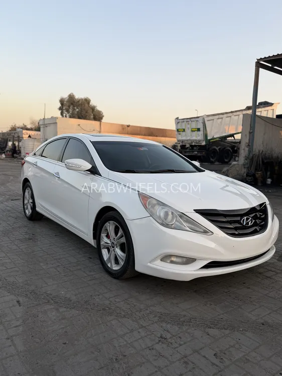 Hyundai Sonata 2011 for Sale in Ajman Image-2