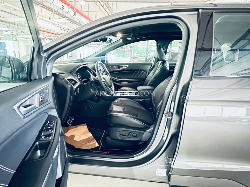 Ford Edge 2023 for Sale in Dubai Image-8