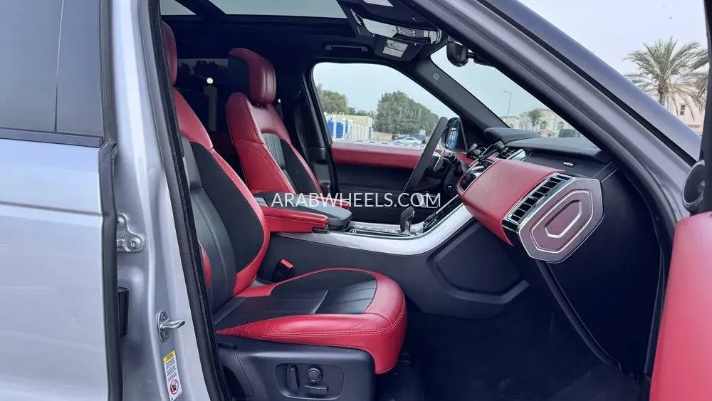 Land Rover Range Rover Sport 2020 for Sale in Ras Al Khaimah Image-16