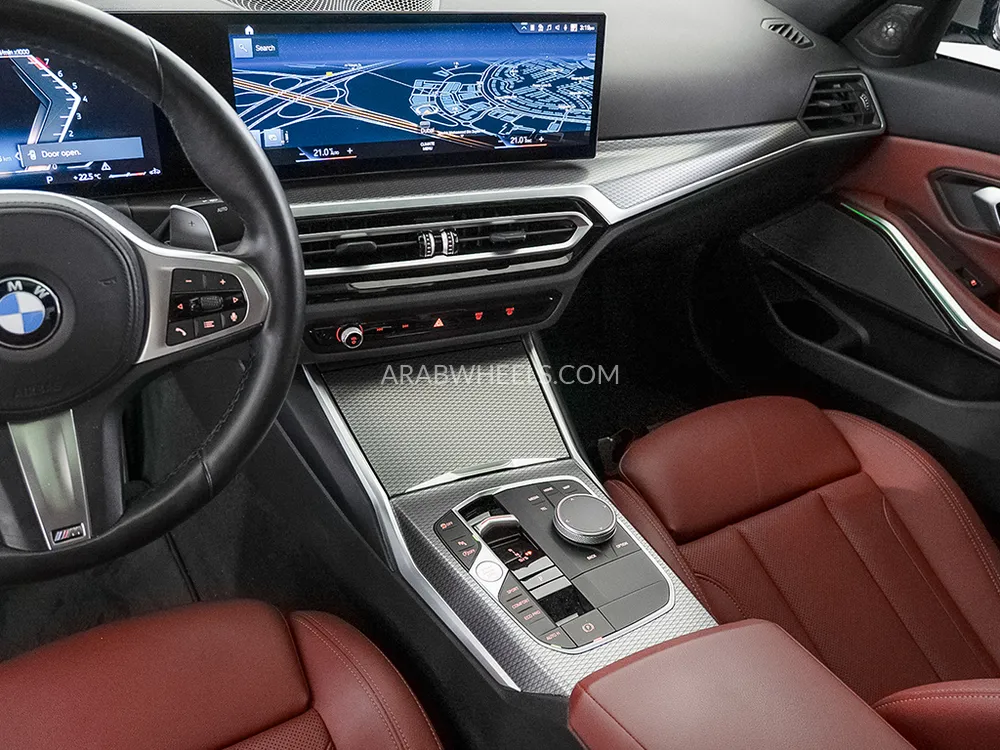 بي إم دبليو الفئة الثالثة 2023 for Sale in دبي Image-9