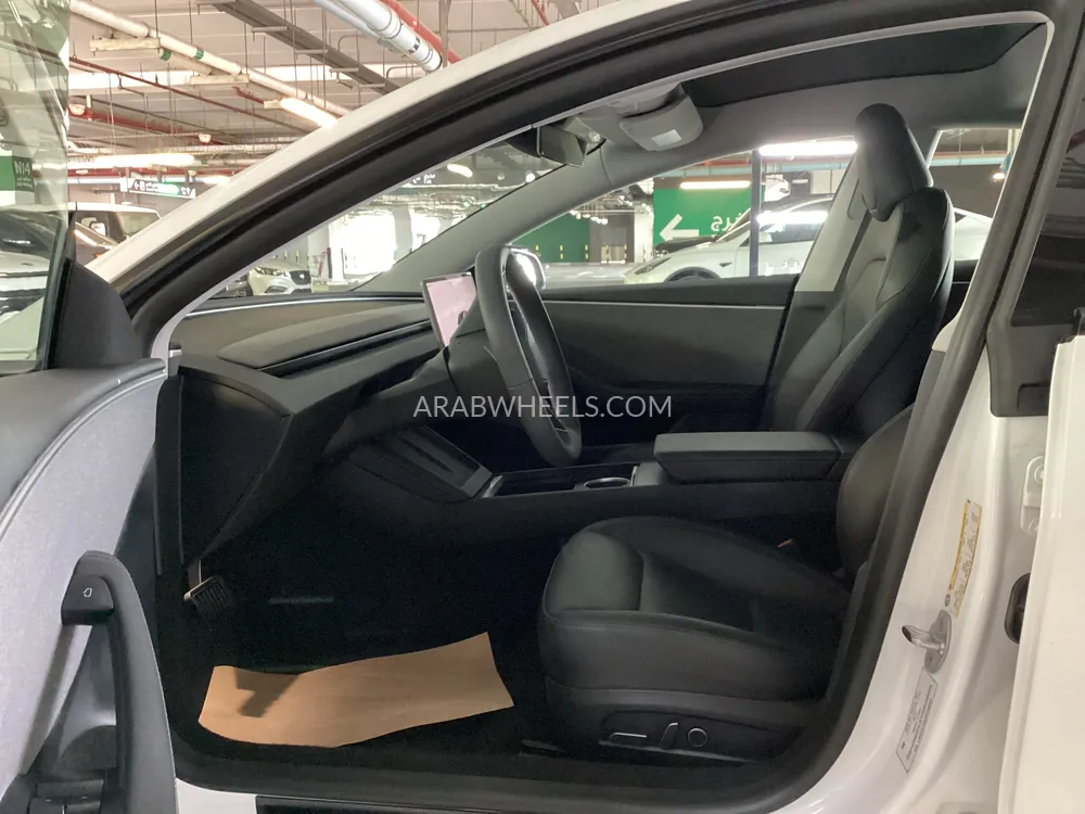 تسلا موديل 3 2024 for Sale in الشارقة Image-8