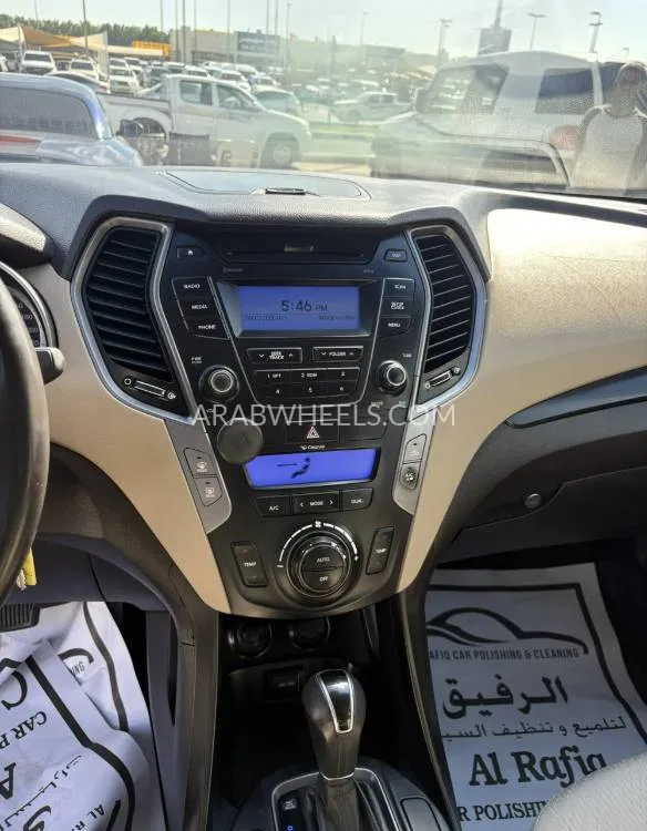 هيونداي سانتا في 2014 for Sale in الشارقة Image-18