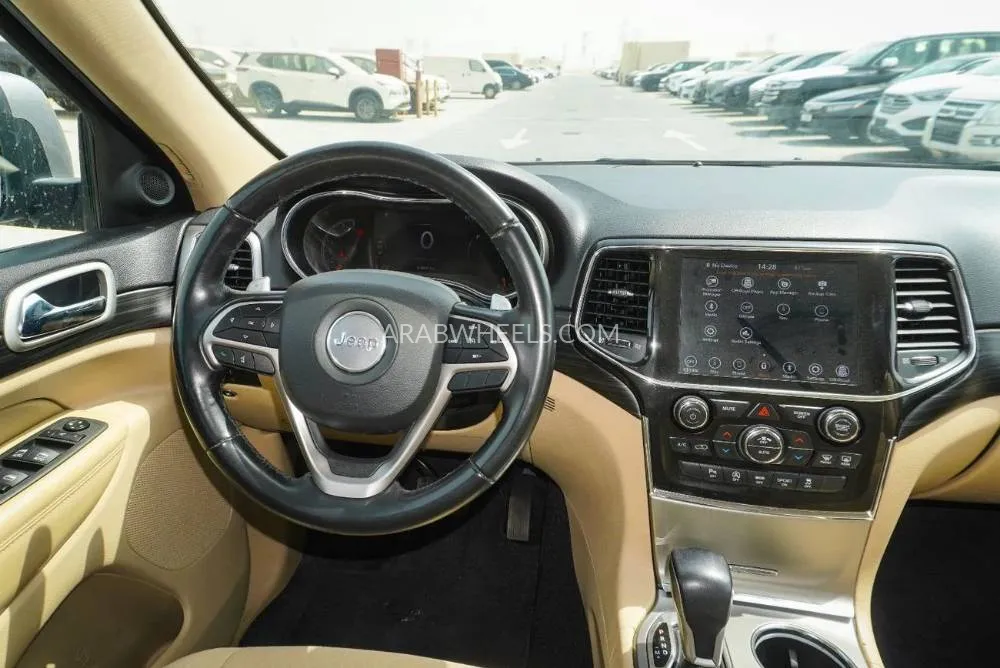 Jeep Cherokee 2022 for Sale in Dubai Image-18