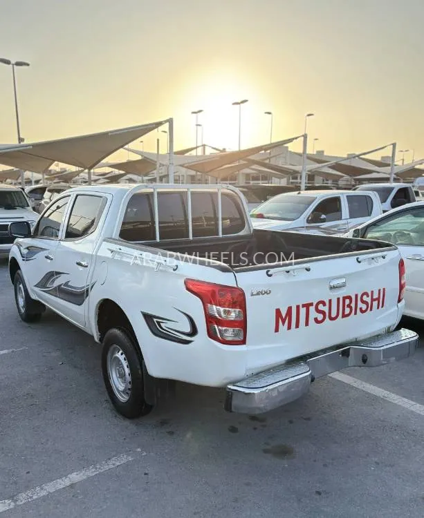 Mitsubishi L200 2016 for Sale in Sharjah Image-7