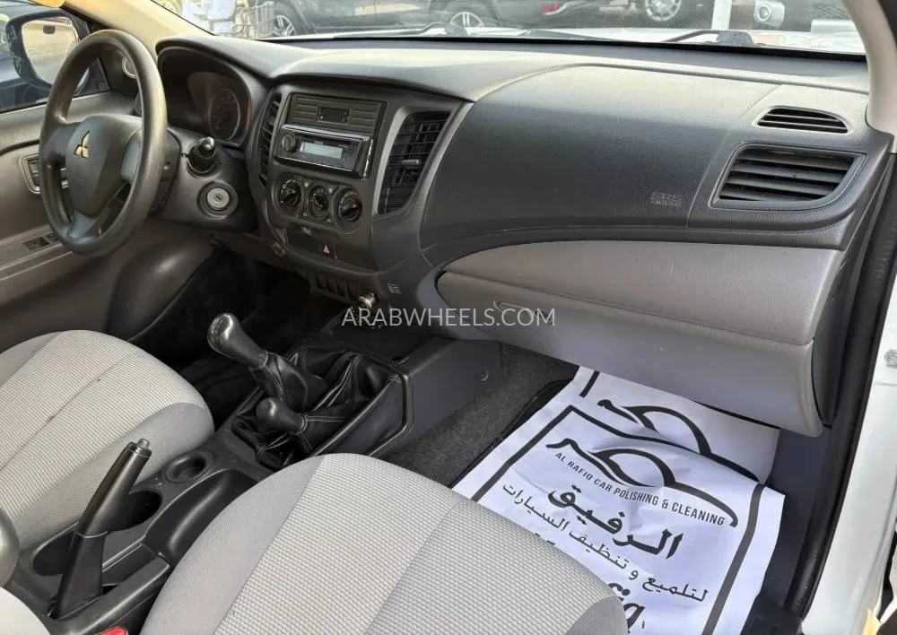 Mitsubishi L200 2016 for Sale in Sharjah Image-12