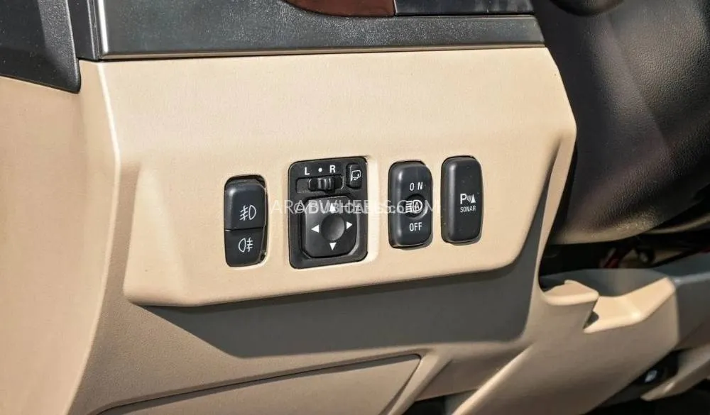 Mitsubishi Pajero 2020 for Sale in Dubai Image-7