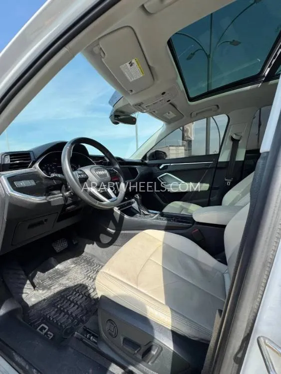 Audi Q3 2022 for Sale in Ajman Image-4