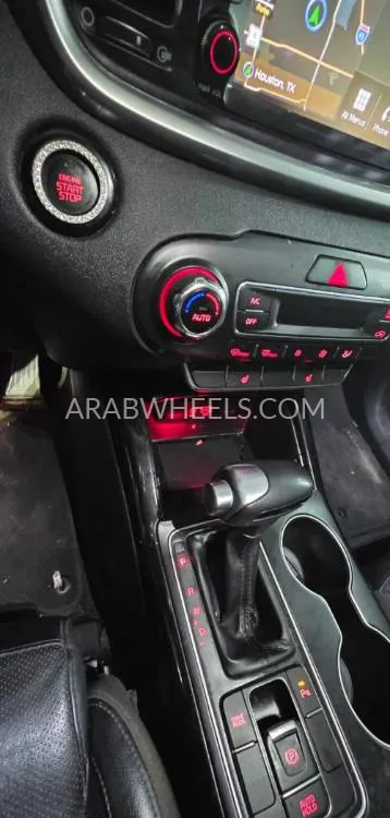 Kia Sorento 2019 for Sale in Ajman Image-8