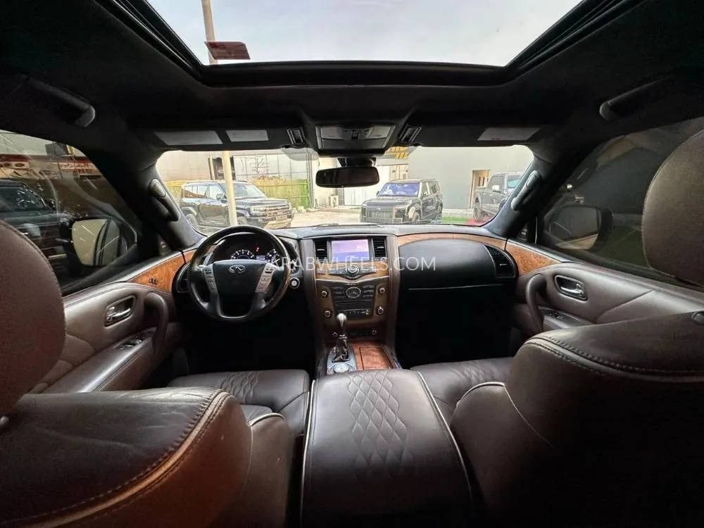 Infiniti QX80 2015 for Sale in Ajman Image-13