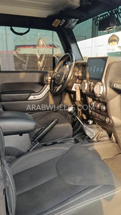 Jeep Wrangler 2016 for Sale in Ajman Image-9