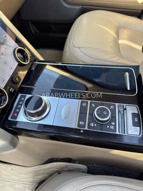 Land Rover Range Rover Sport 2018 for Sale in Ajman Image-21