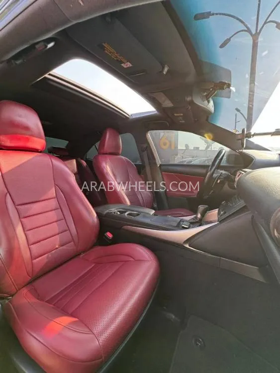 لكزس IS 2016 for Sale in عجمان Image-8