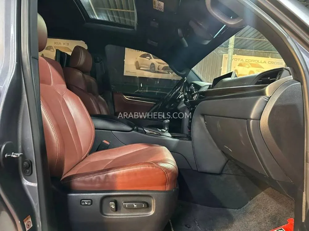 Lexus LX 2019 for Sale in Ajman Image-11