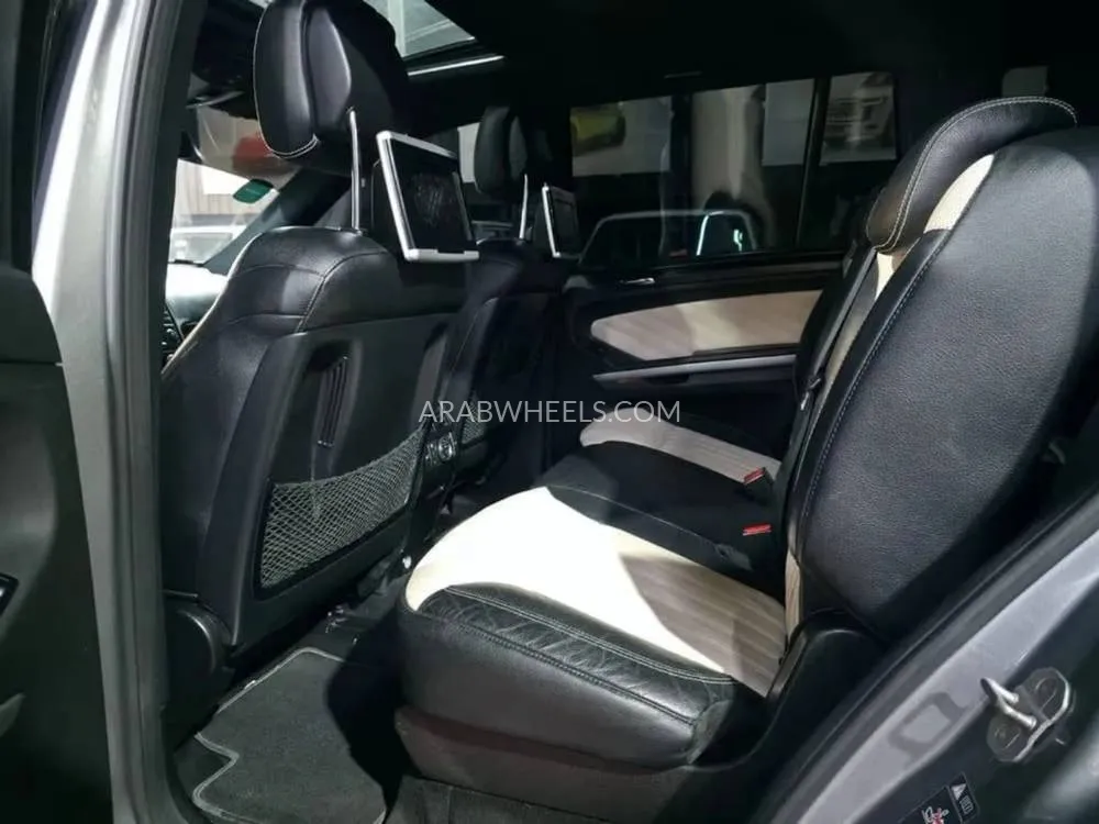 Mercedes Benz GL Class 2012 for Sale in Ajman Image-13