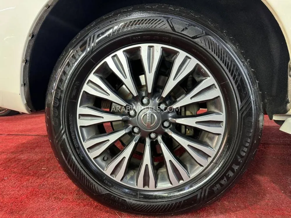 Nissan Patrol 2019 for Sale in Ajman Image-7