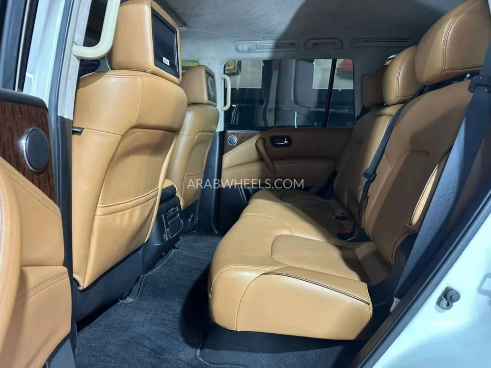 Nissan Patrol 2019 for Sale in Ajman Image-19