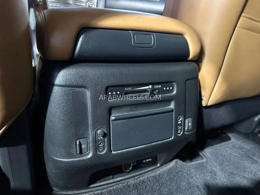 Nissan Patrol 2019 for Sale in Ajman Image-23