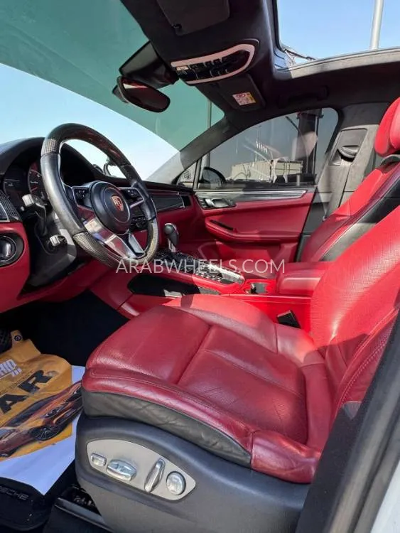 Porsche Macan 2015 for Sale in Ajman Image-6
