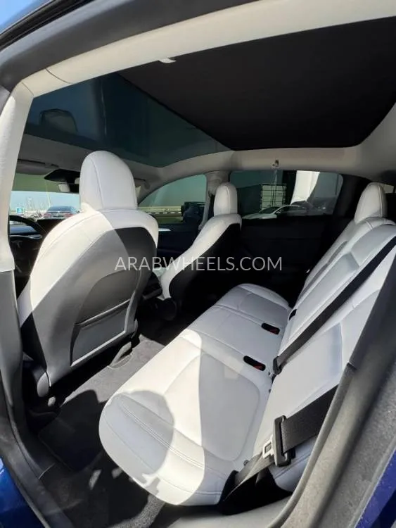 Tesla Model Y 2022 for Sale in Ajman Image-10