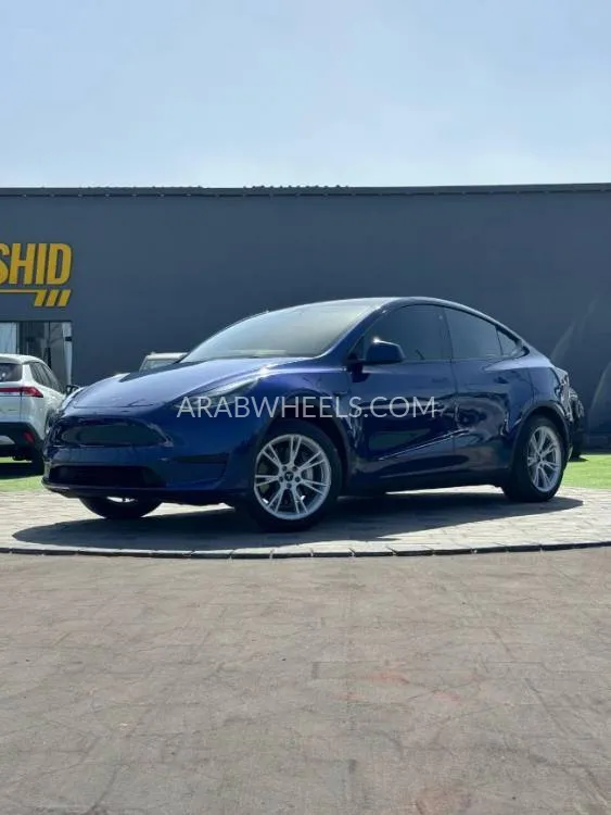 Tesla Model Y 2024 for Sale in Ajman Image-2