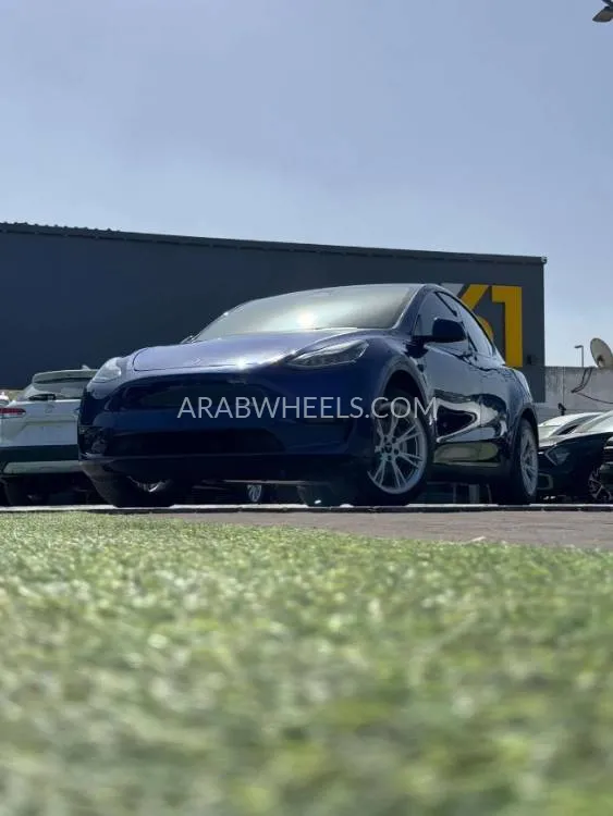 Tesla Model Y 2024 for Sale in Ajman Image-3