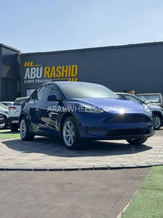 Tesla Model Y 2024 for Sale in Ajman Image-4