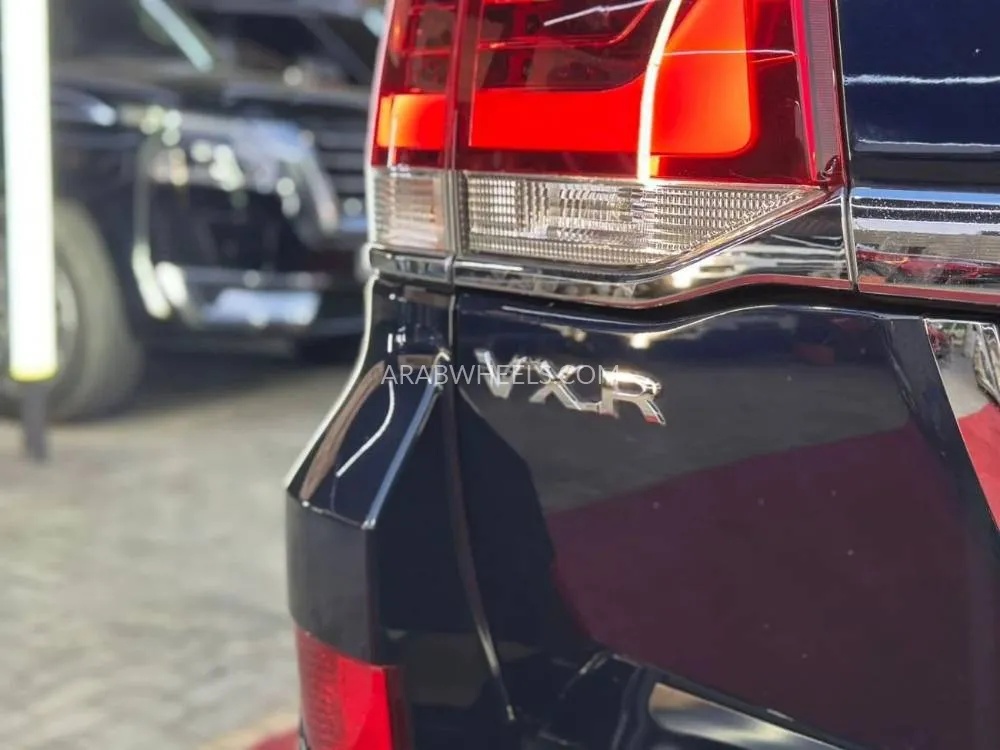 Toyota Land Cruiser 2019 for Sale in Ajman Image-4