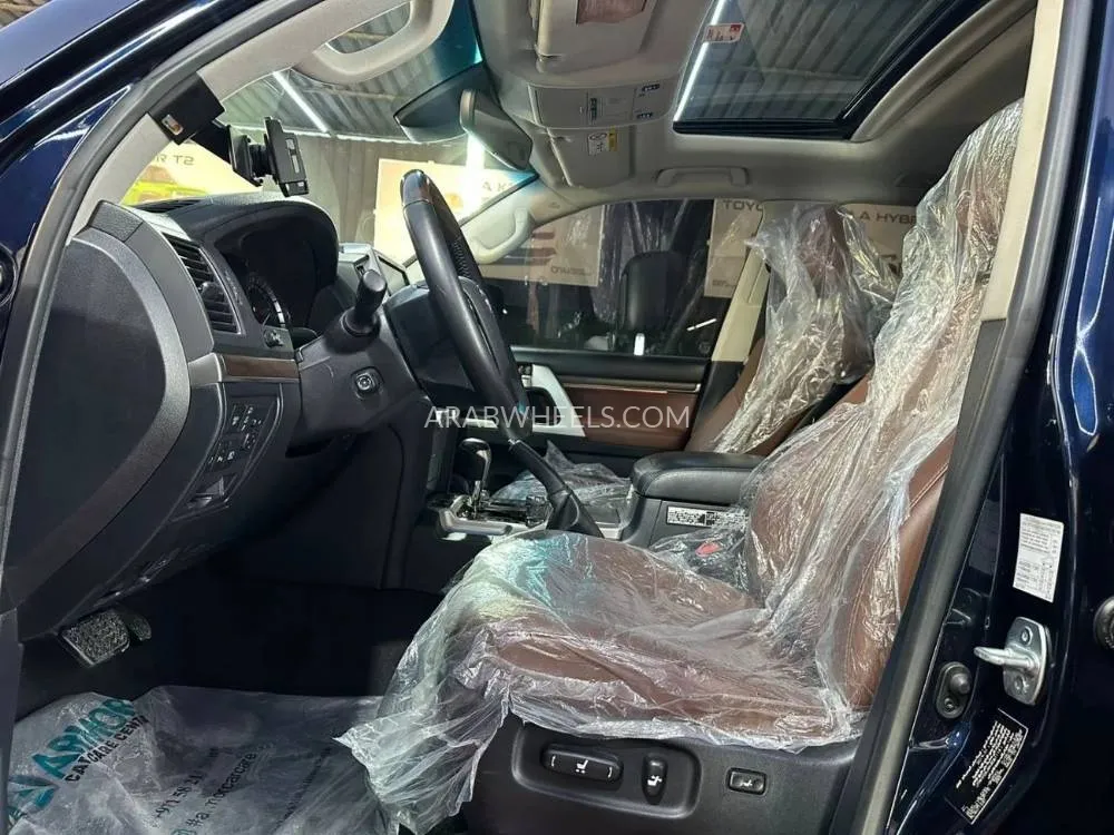 Toyota Land Cruiser 2019 for Sale in Ajman Image-12