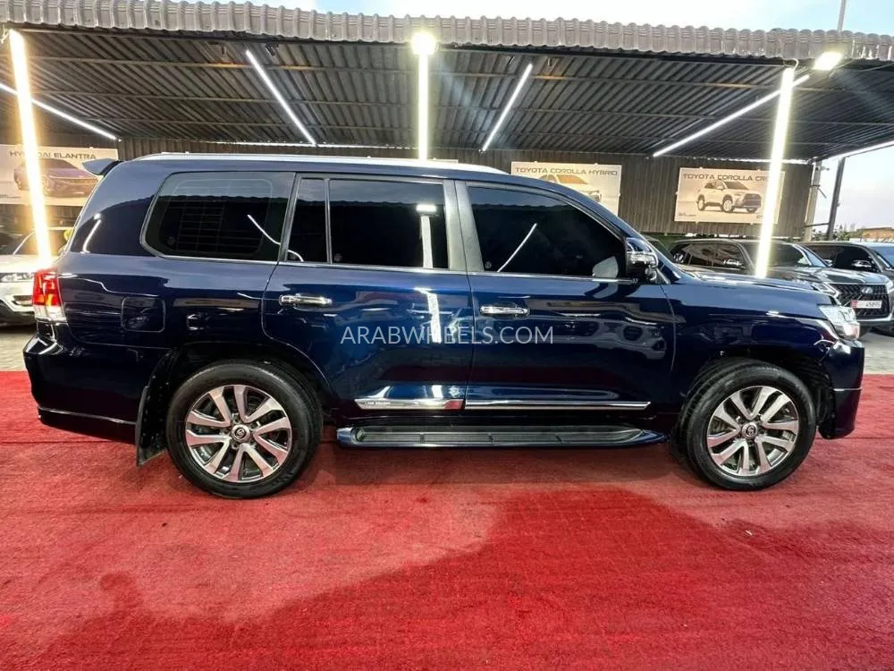 Toyota Land Cruiser 2019 for Sale in Ajman Image-21