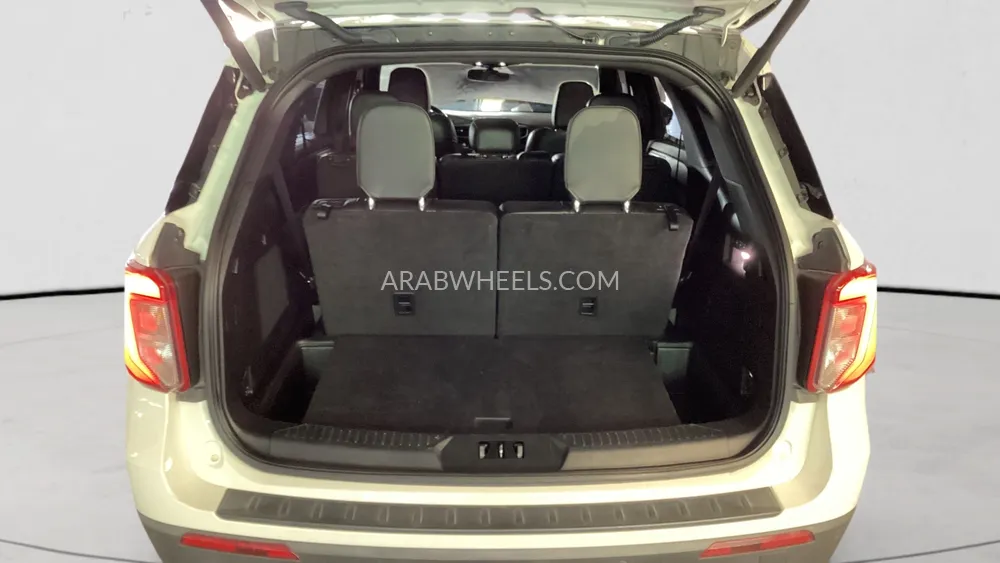 Ford Explorer 2021 for Sale in Sharjah Image-14