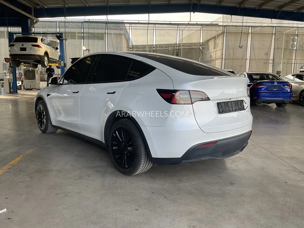 Tesla Model Y 2023 for Sale in Sharjah Image-4