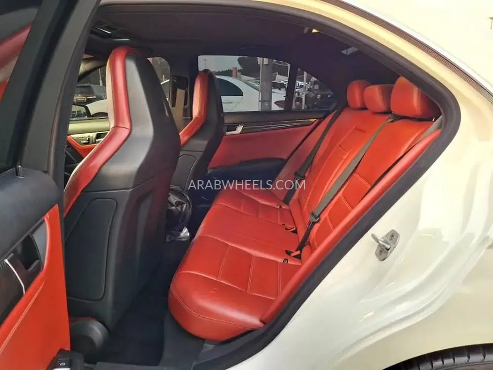 Mercedes Benz C Class 2012 for Sale in Sharjah Image-9