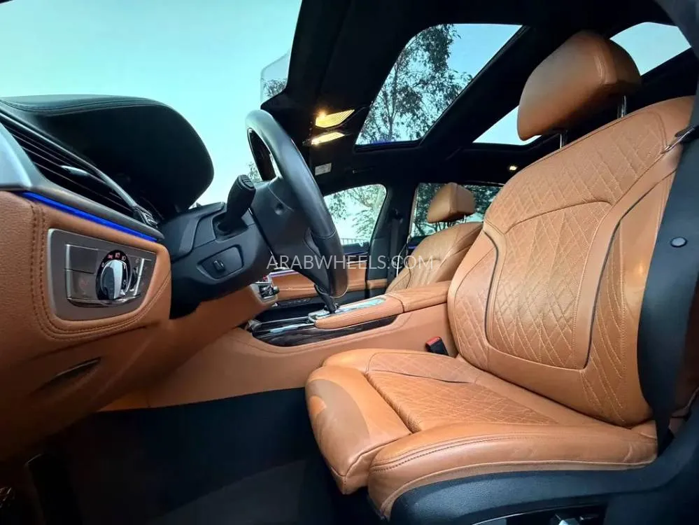 BMW 7 series 2020 for Sale in Dubai Image-2