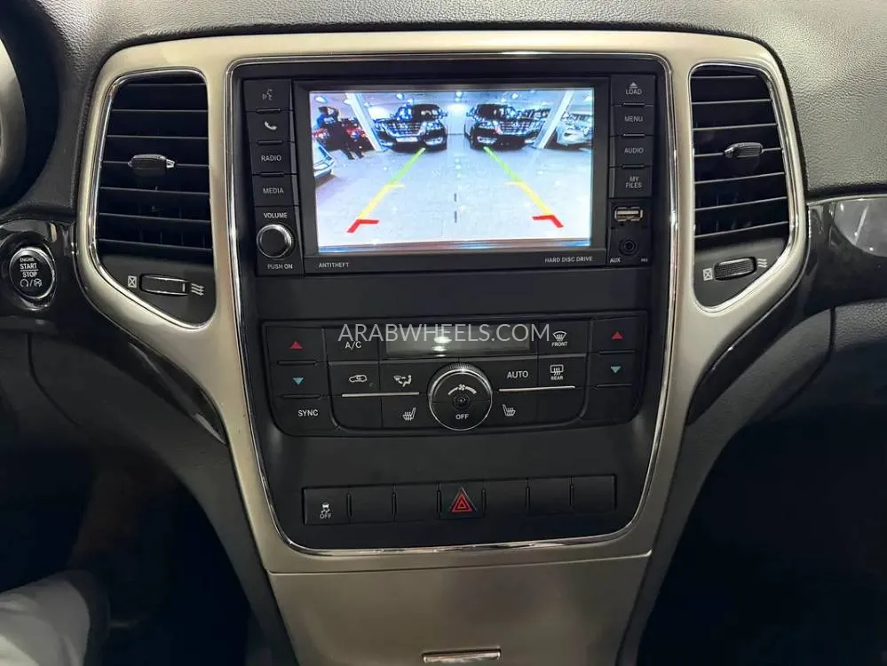 Jeep Grand Cherokee 2012 for Sale in Dubai Image-7