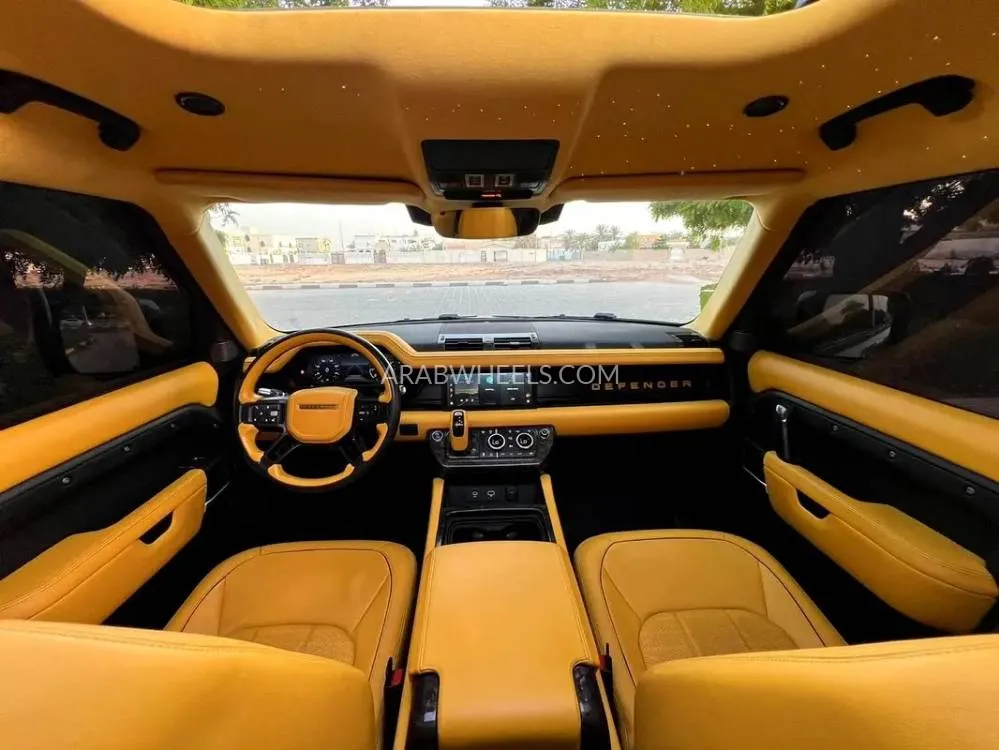 لاند روفر ديفندر 2022 for Sale in دبي Image-6