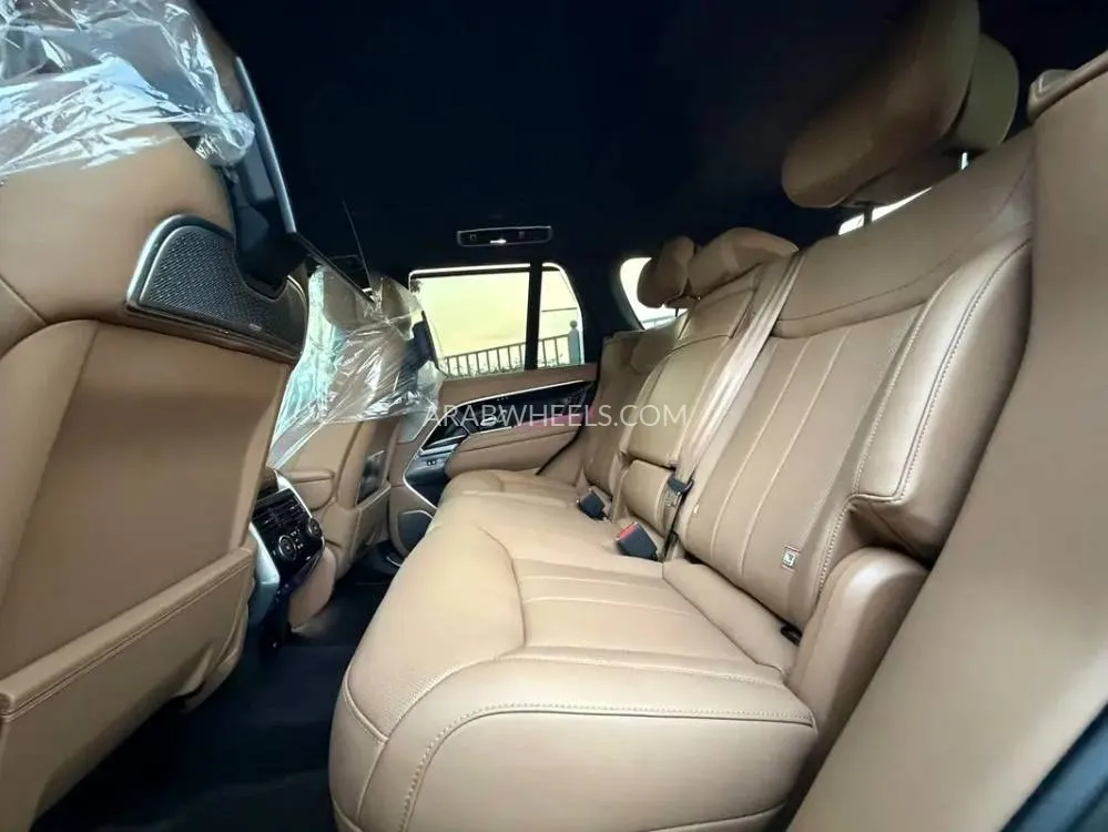 Land Rover Range Rover 2025 for Sale in Dubai Image-2